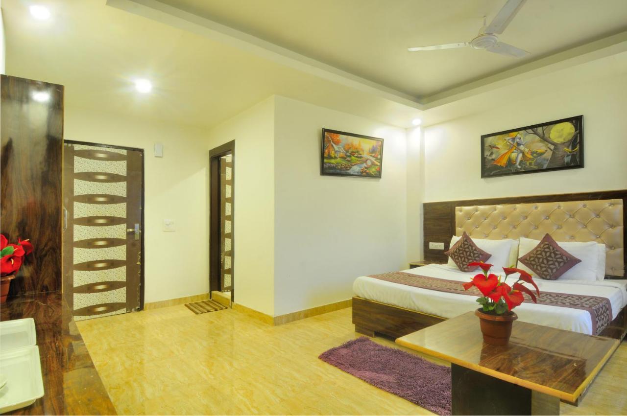 Hotel Noida Delight Esterno foto